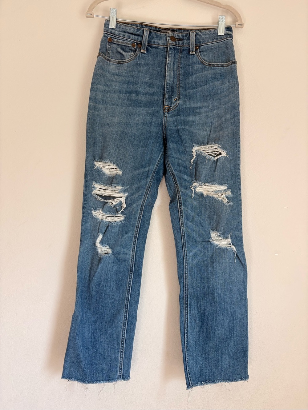 Abercrombie and Fitch Zoe Natural Rise Ankle Straight 27/4R